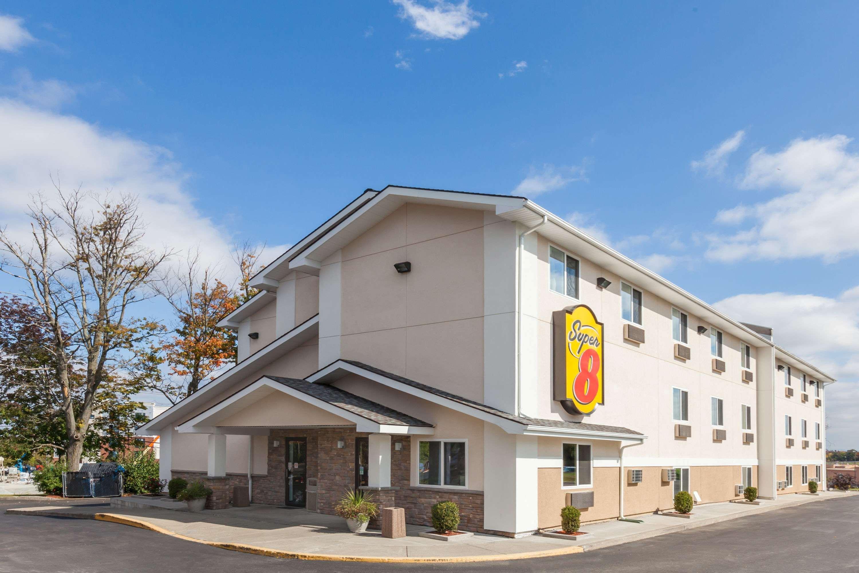 Super 8 By Wyndham Latham - Albany Airport Hotel Exterior photo